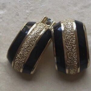 Ear Clips Earrings Black Gold Color Orena Paris France New NWOT